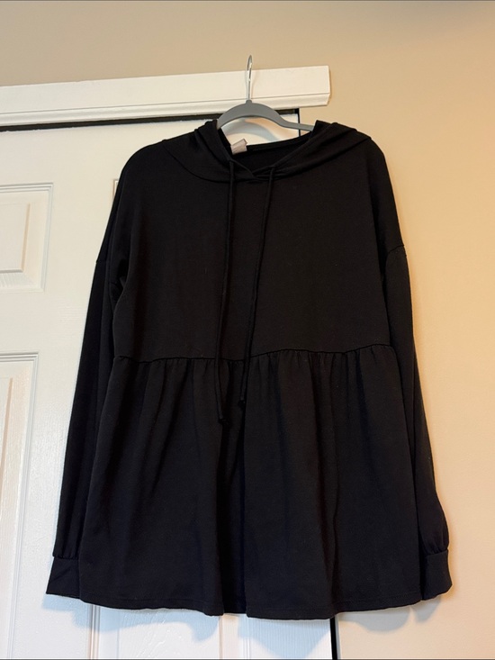 HEIMISH USA Tops - HEIMISH USA Black Baby Doll Hoodie